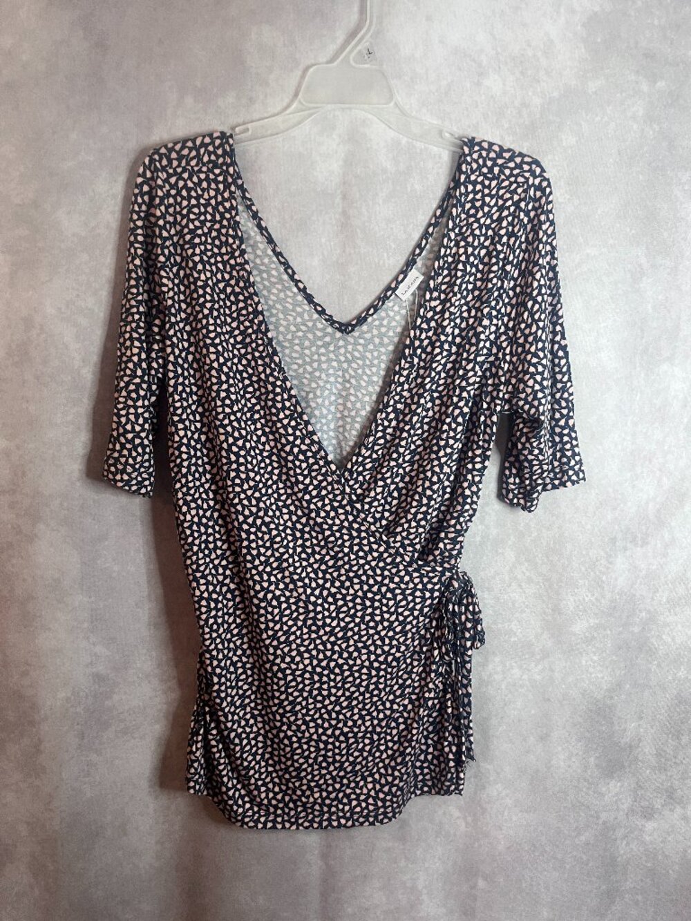 NWT Luscana Wrap deep V Top peachy grey size 36/38